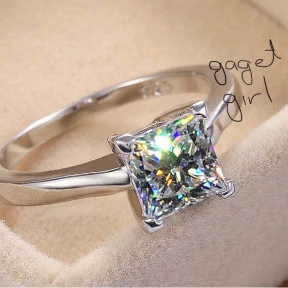 Odette Princess Cut Bridal Wedding Ring - Picture 8 of 10